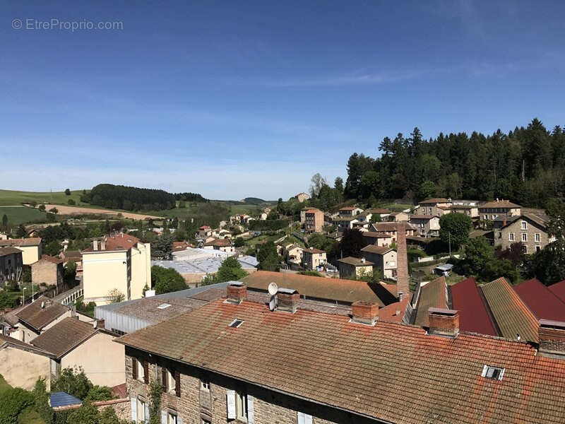 Appartement à AMPLEPUIS