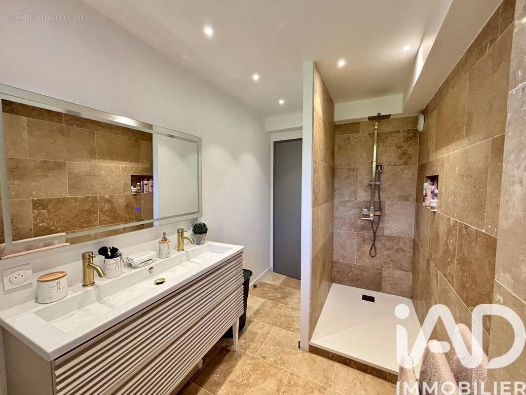 Maison 80 m² à Savigny  - photo 5