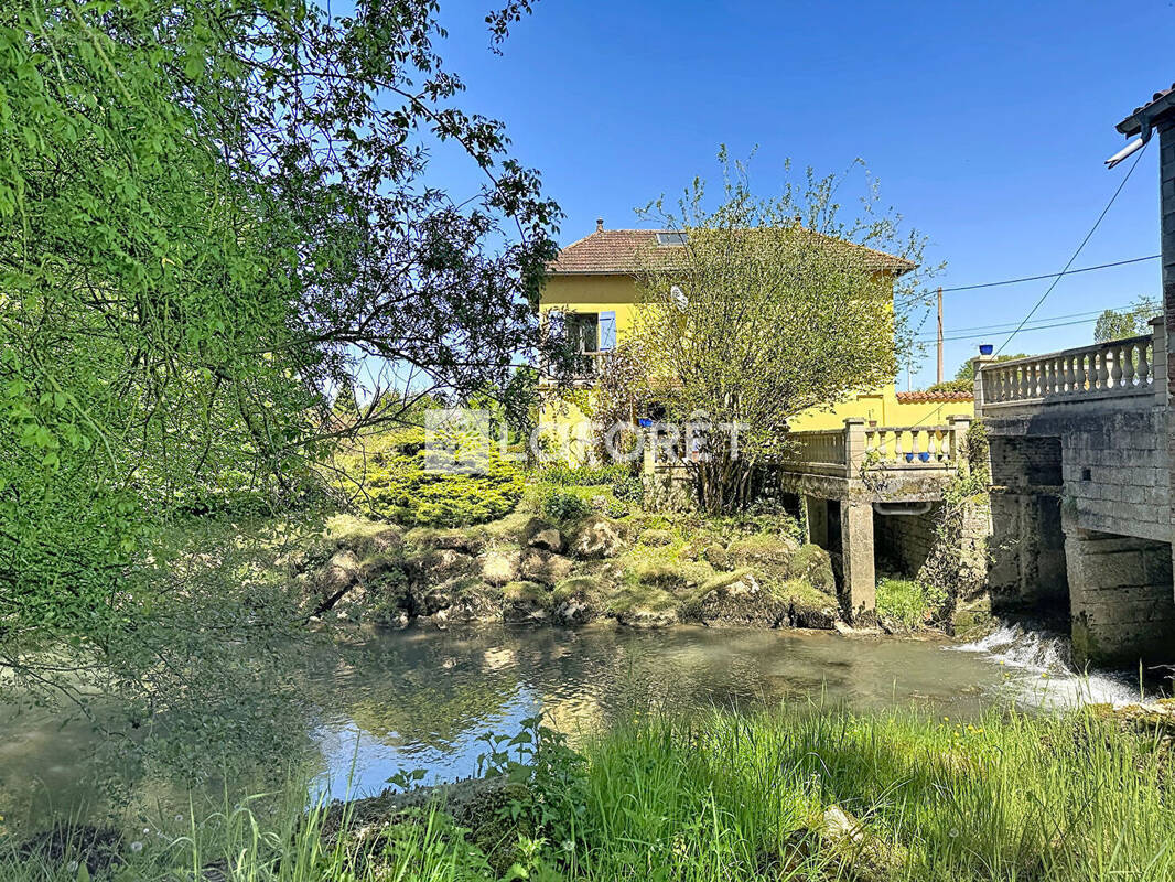 Maison à CONDAL
