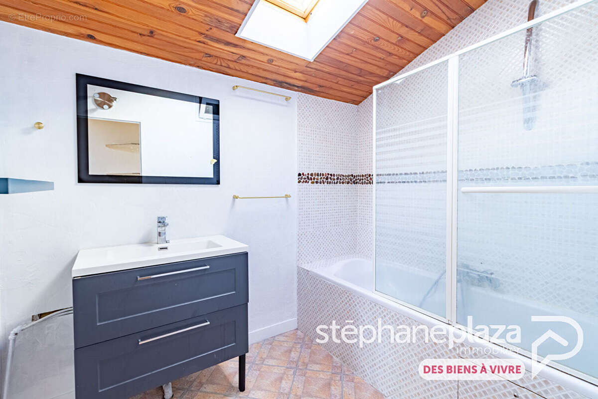 Maison à SAINT-JULIEN-SUR-VEYLE