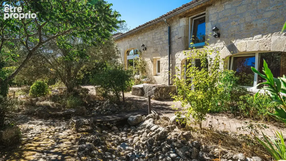 Charmante propriété quercynoise aménagée en centre de bien être, avec piscine et 2,2 ha de terrain - photo 4