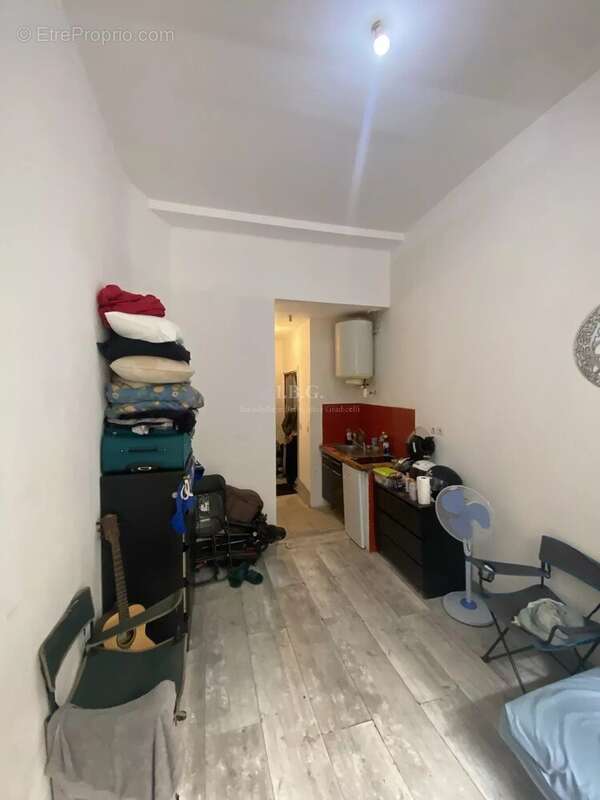 Appartement à MARSEILLE-1E