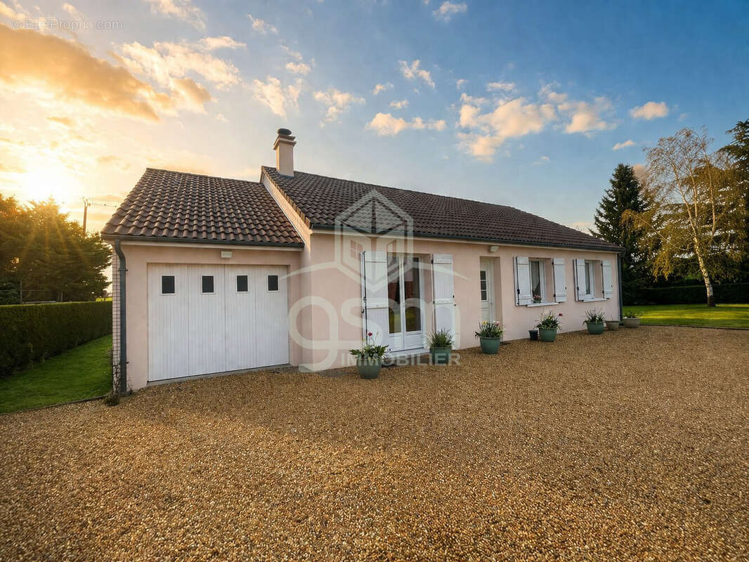 Maison à SORIGNY
