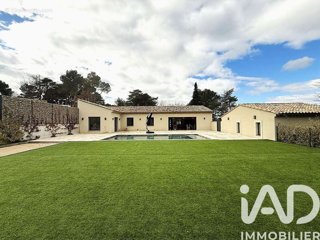Maison 148 m² à Faucon  - photo 3