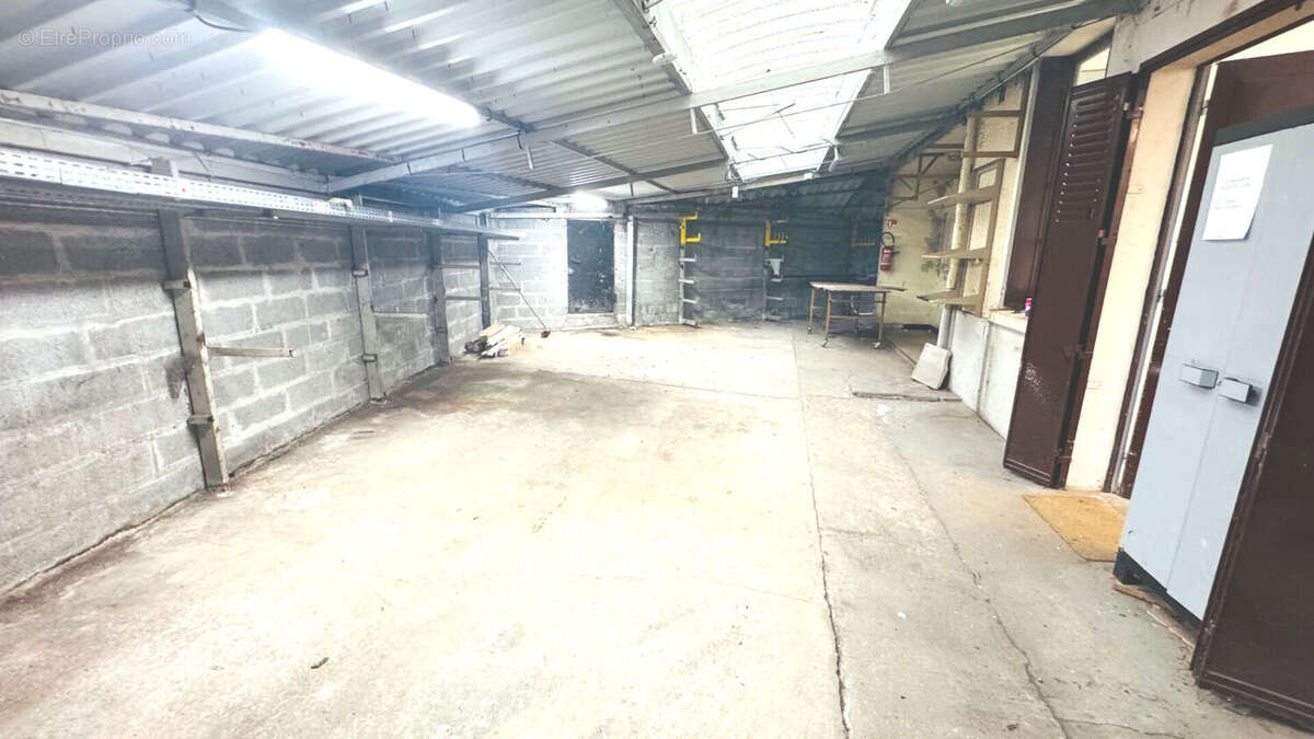 Appartement à EZANVILLE