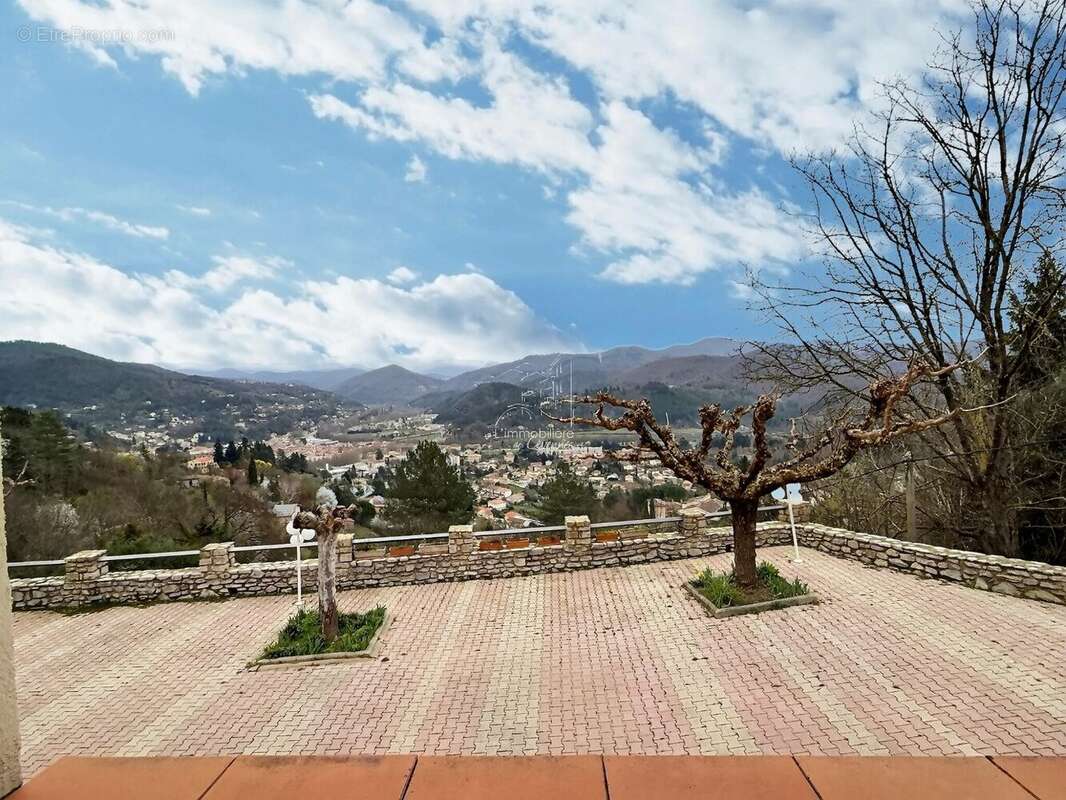 Maison à AVEZE