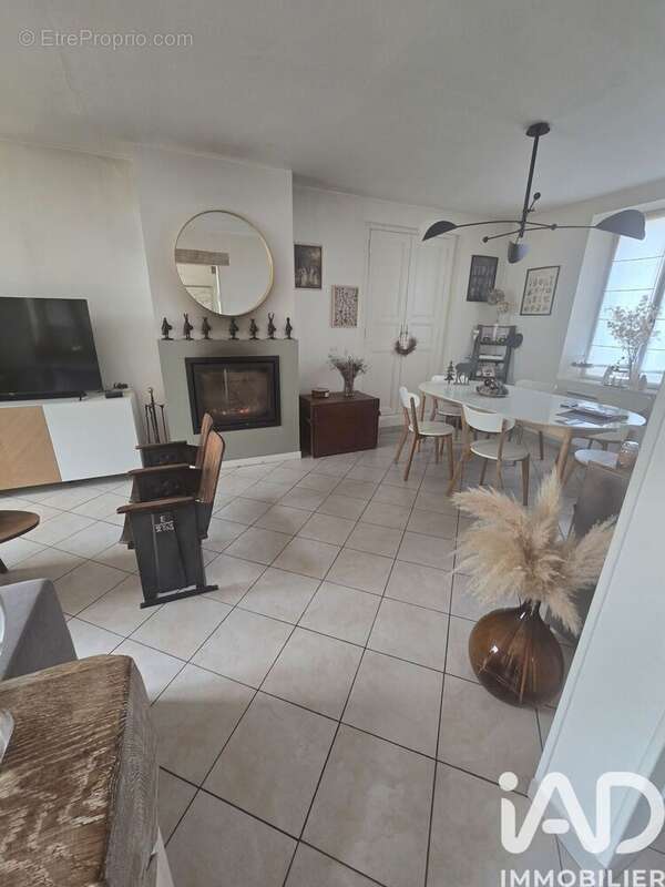 Maison 130 m² à Passy-Grigny  - photo 4