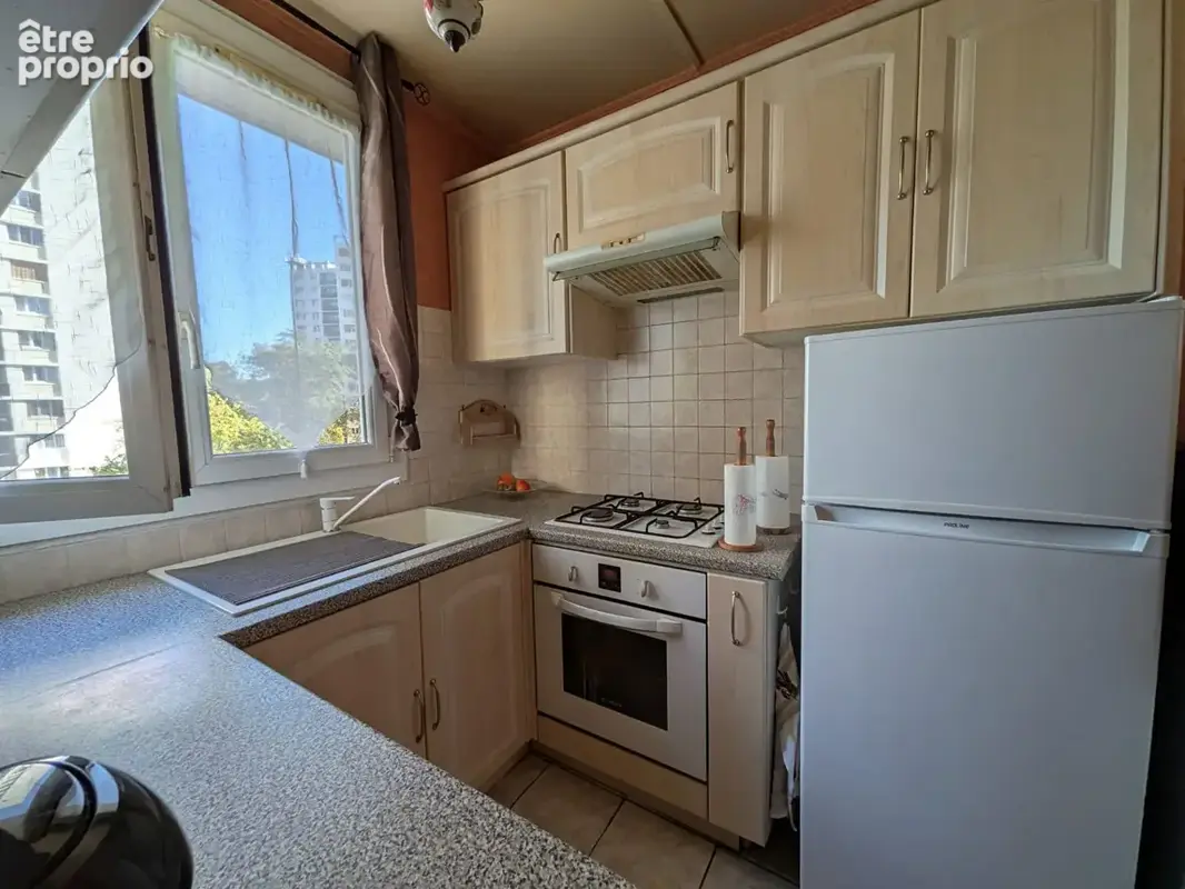 Appartement lumineux avec balcon, cave et parking  Résidence verdoyante - photo 6