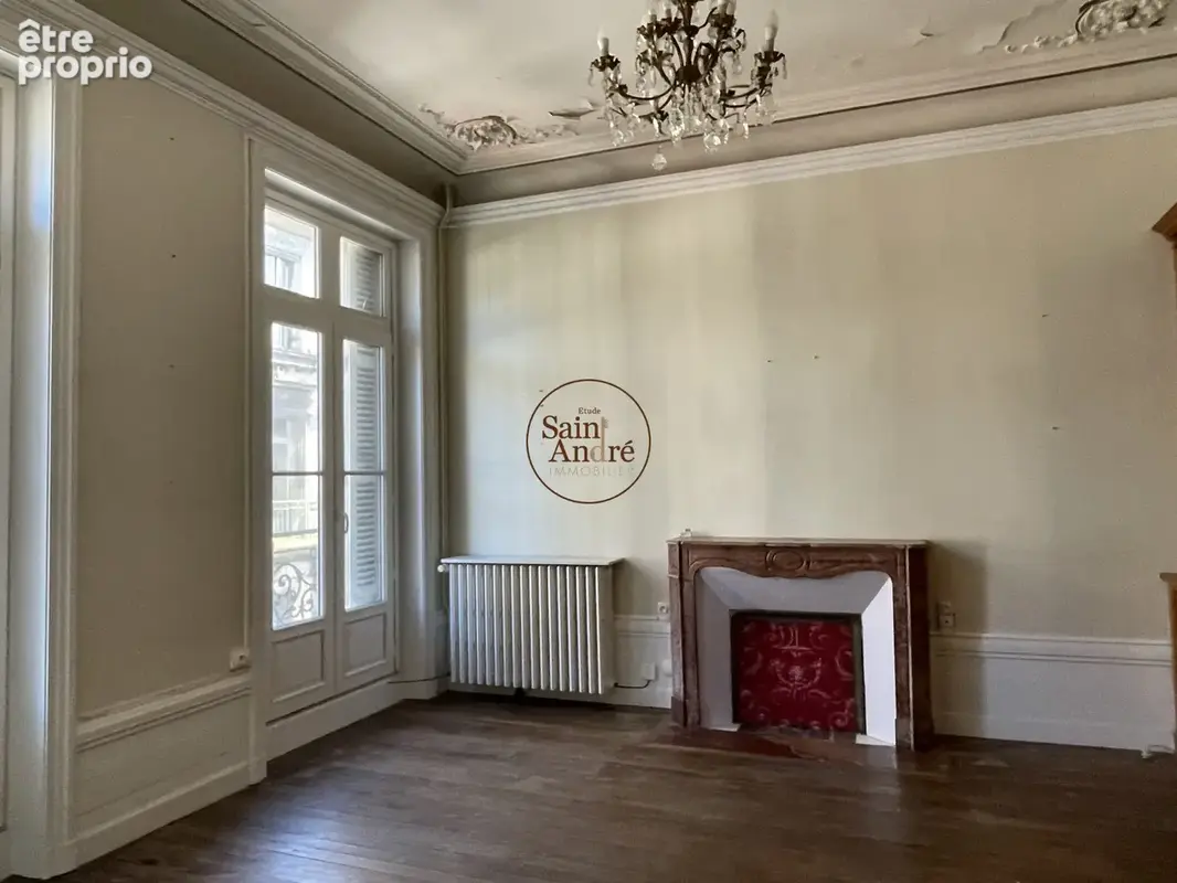 Maison 208 m² à Angouleme  - photo 2