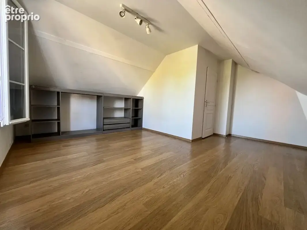 Appartement T2 bourg SAINT DENIS EN VAL avec parking - photo 7