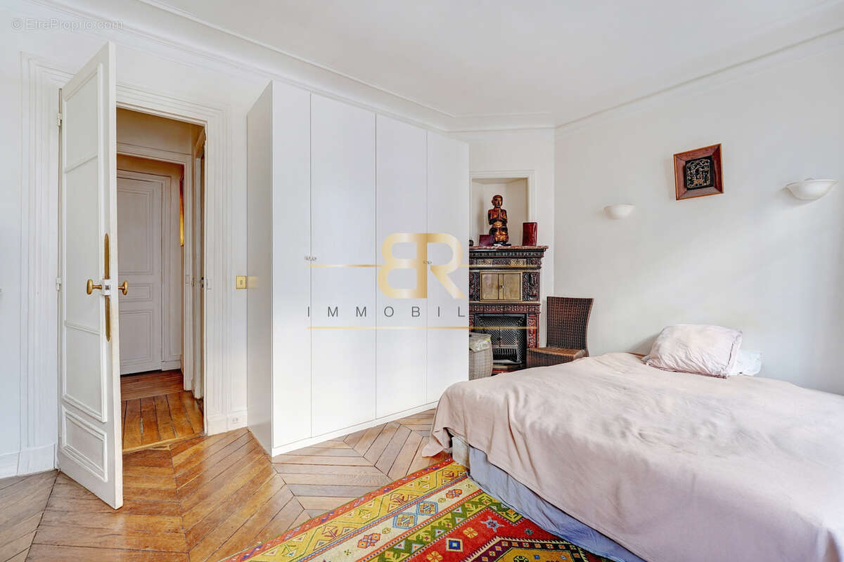 Appartement à PARIS-9E