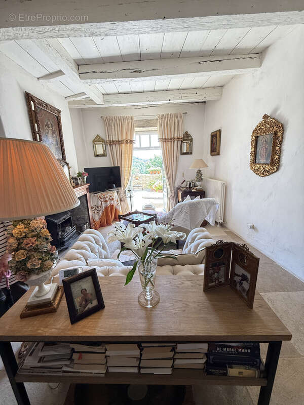 Maison à CASTELNAU-MONTRATIER