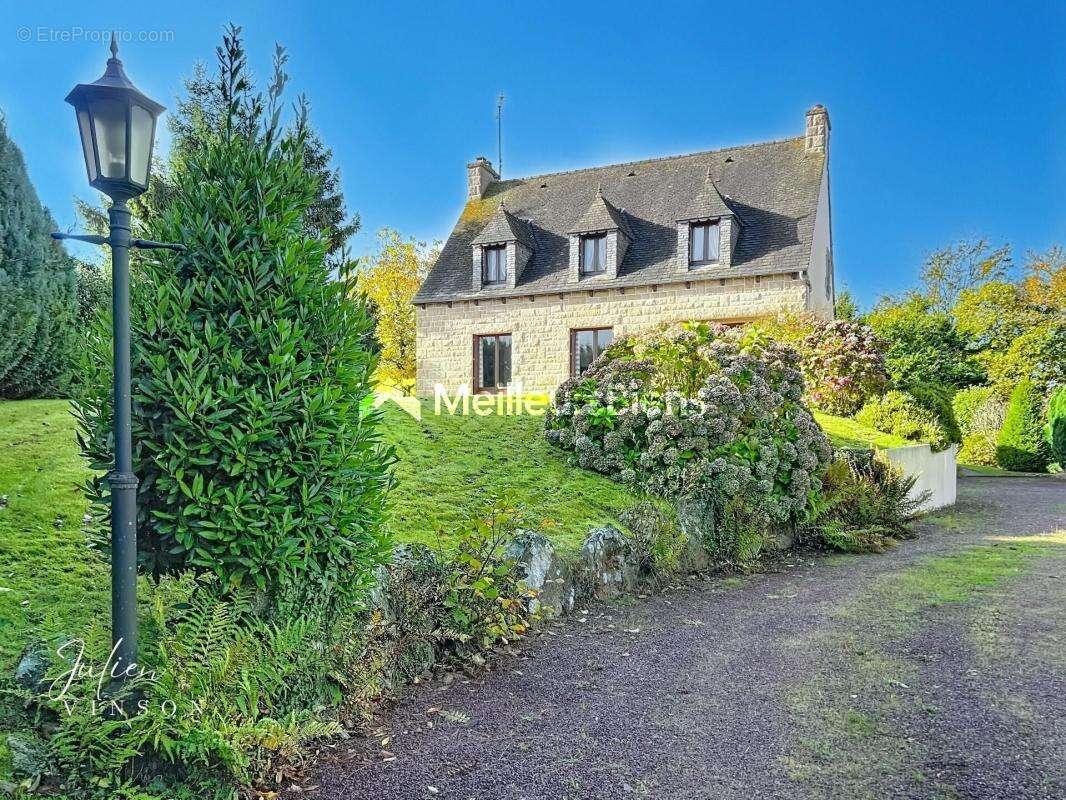 Maison à LE VIEUX-MARCHE