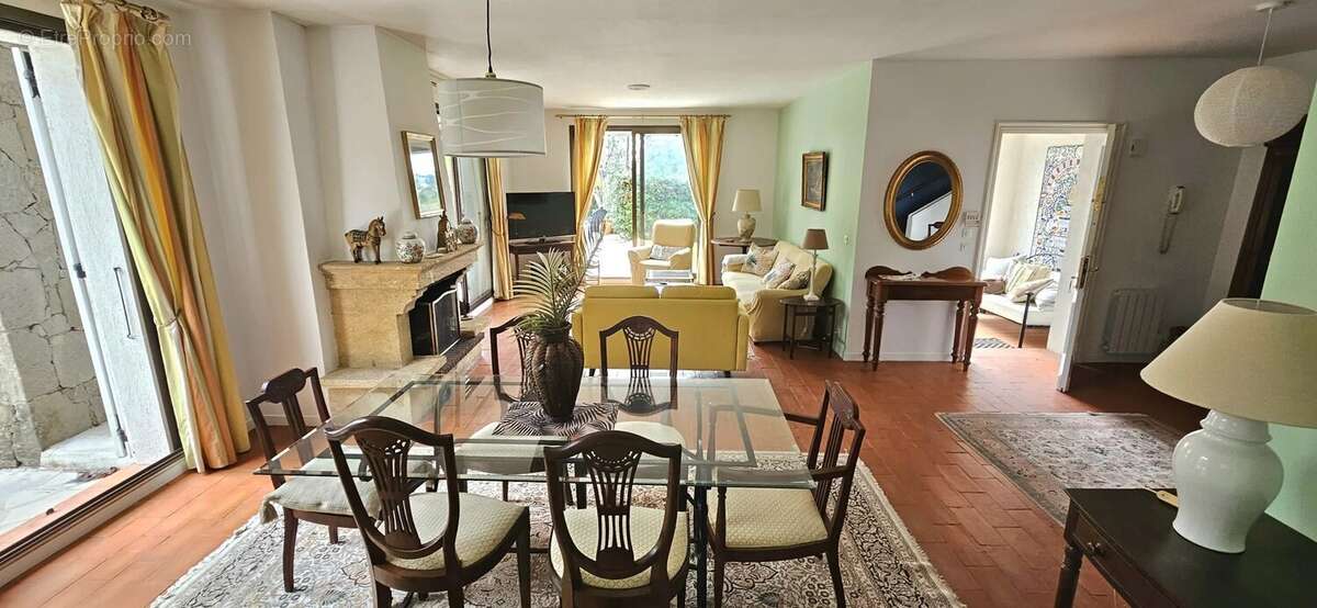 Maison à VILLENEUVE-LOUBET