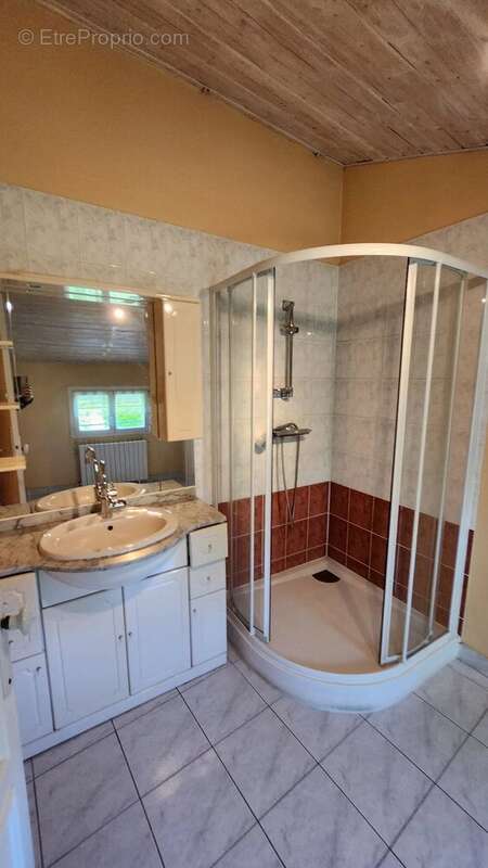 Maison à SAINT-JUNIEN