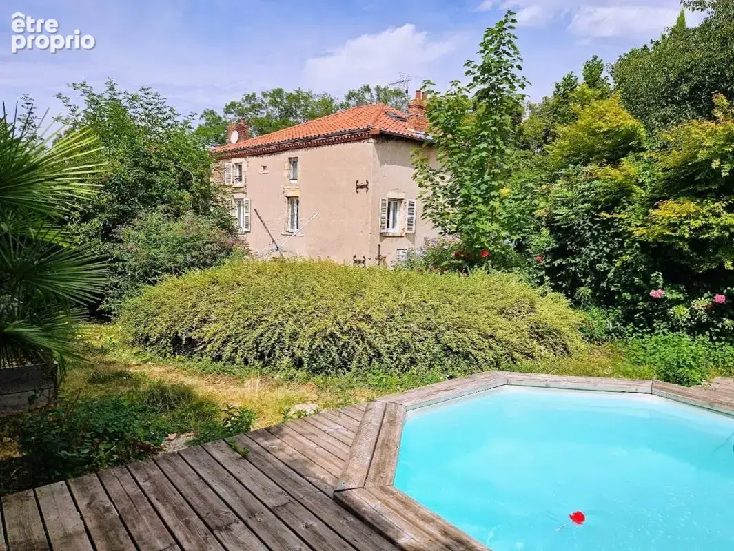Maison à CHAURIAT