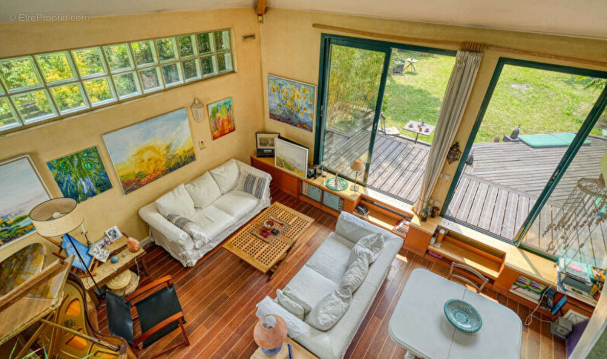 Appartement à LE PERREUX-SUR-MARNE