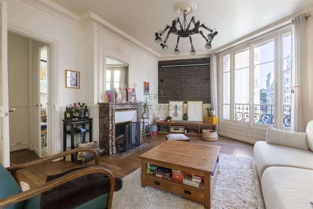 Appartement à PARIS-20E
