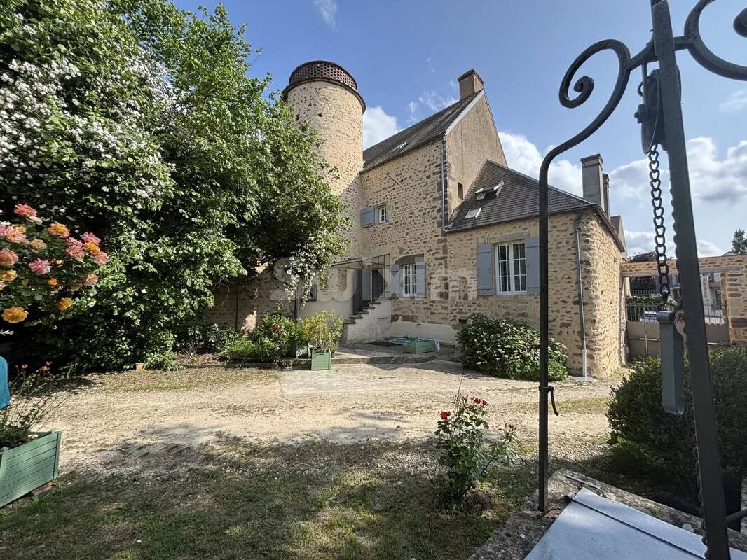 Maison à CUSSY-LES-FORGES