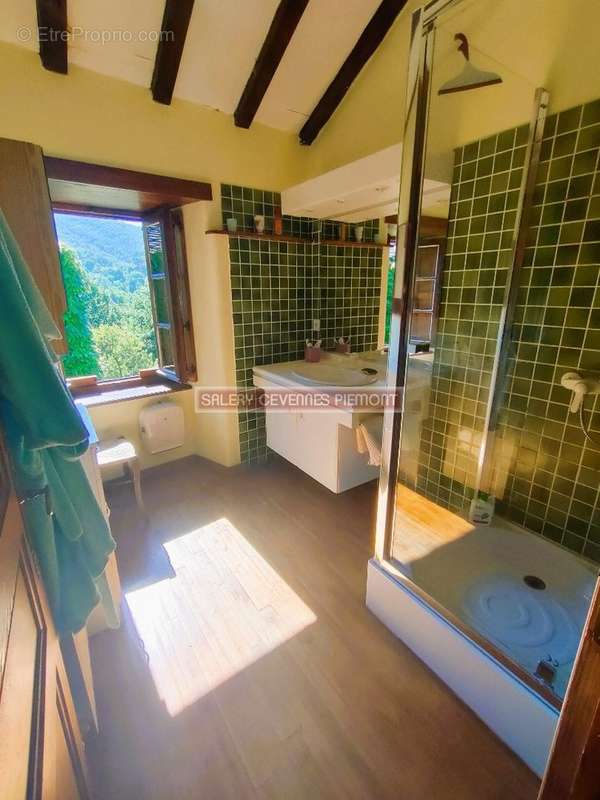 Maison à SAINT-GERMAIN-DE-CALBERTE