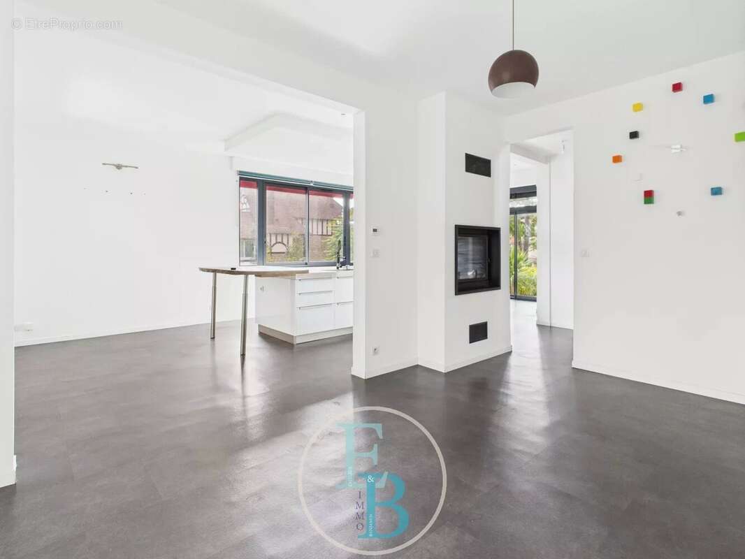 MAISON - T9 - 217m2 - photo 10