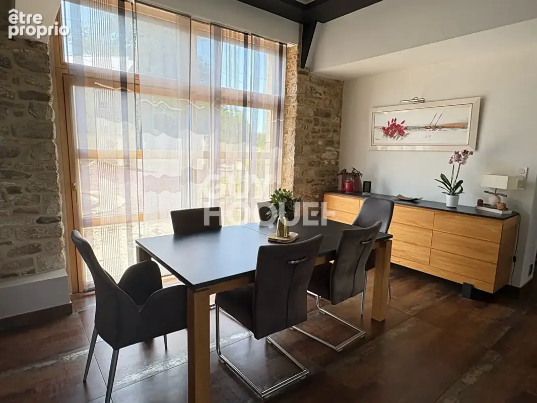Propriété de caractère avec piscine, 4 000 m² de terrain et maison indépendante à MONTERBLANC - photo 7