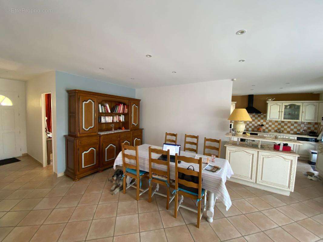 Maison à LES MATHES