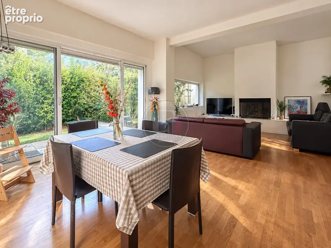 Maison familiale 182 m² - 5 chambres - jardin arboré de 1 016 m² - L'Étang-la-Ville - photo 3