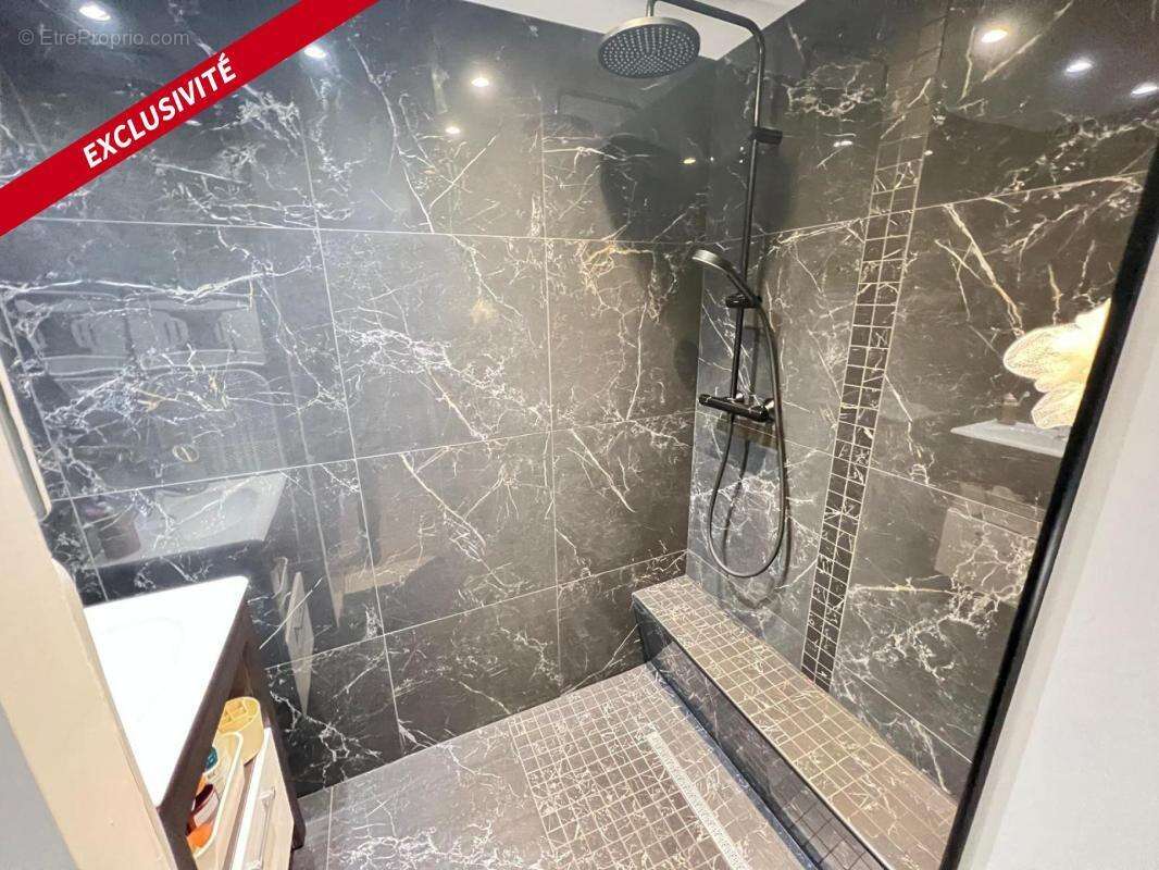 Maison à SAINT-MACAIRE-EN-MAUGES