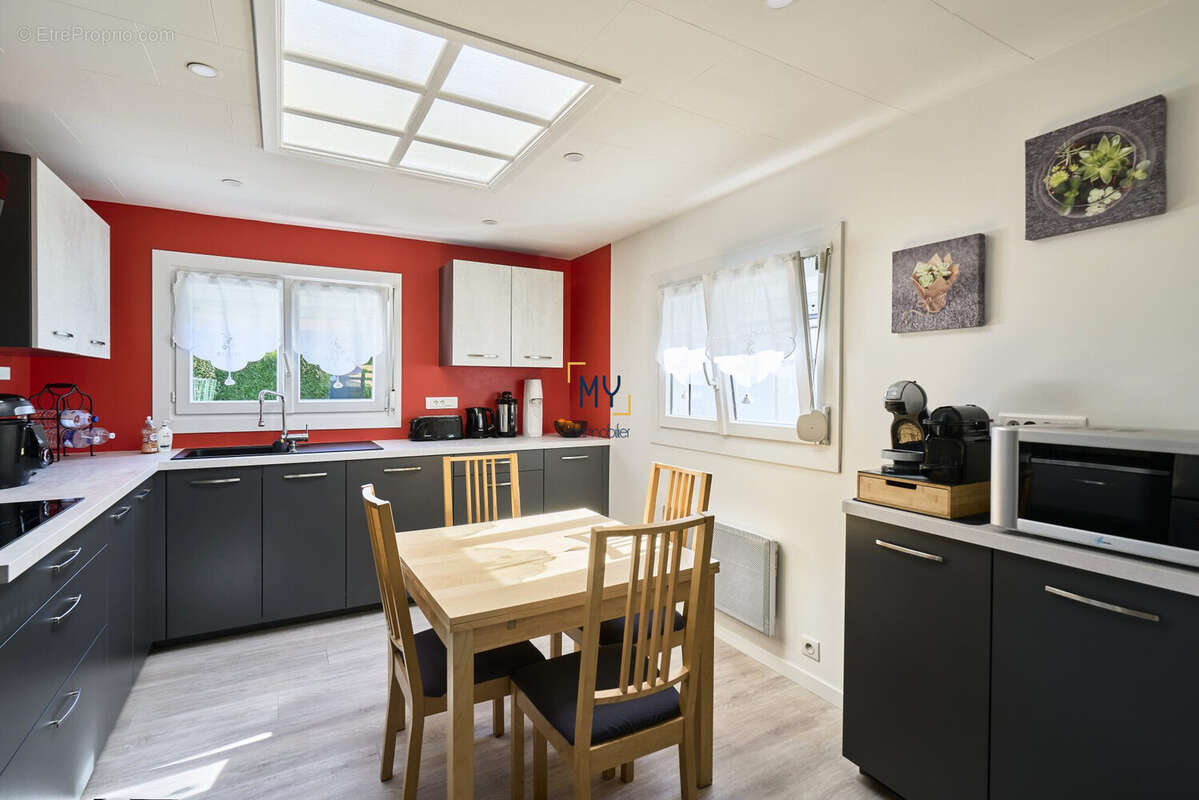 CUISINE - Maison à vendre - 4 pièces - 86 m² - Saint-André-Lez-Lille (avec jardin) - Maison à SAINT-ANDRE-LEZ-LILLE