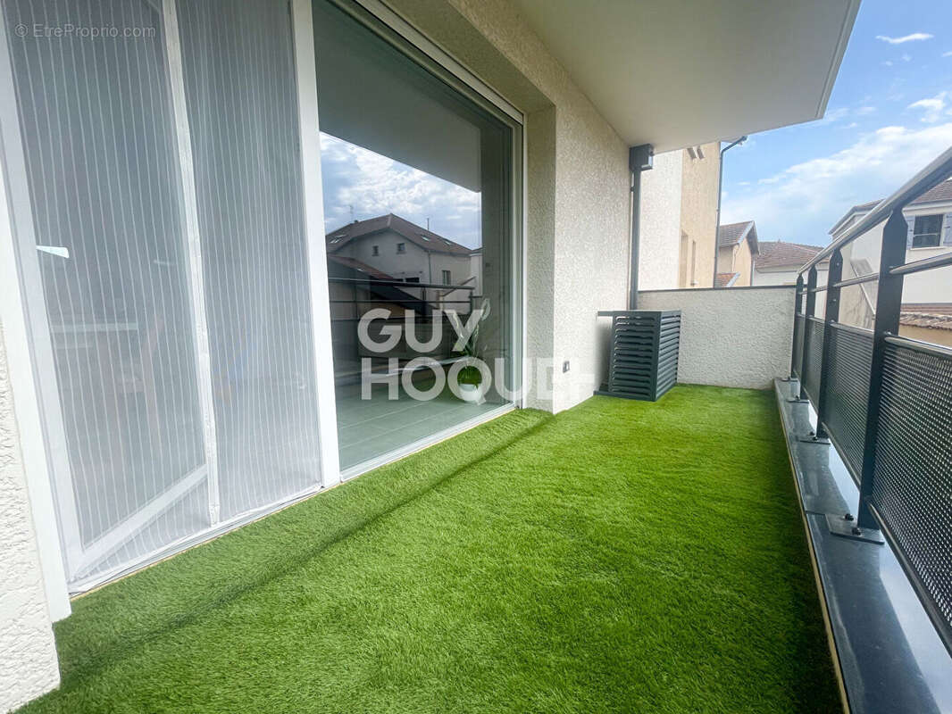 Appartement à LUZINAY