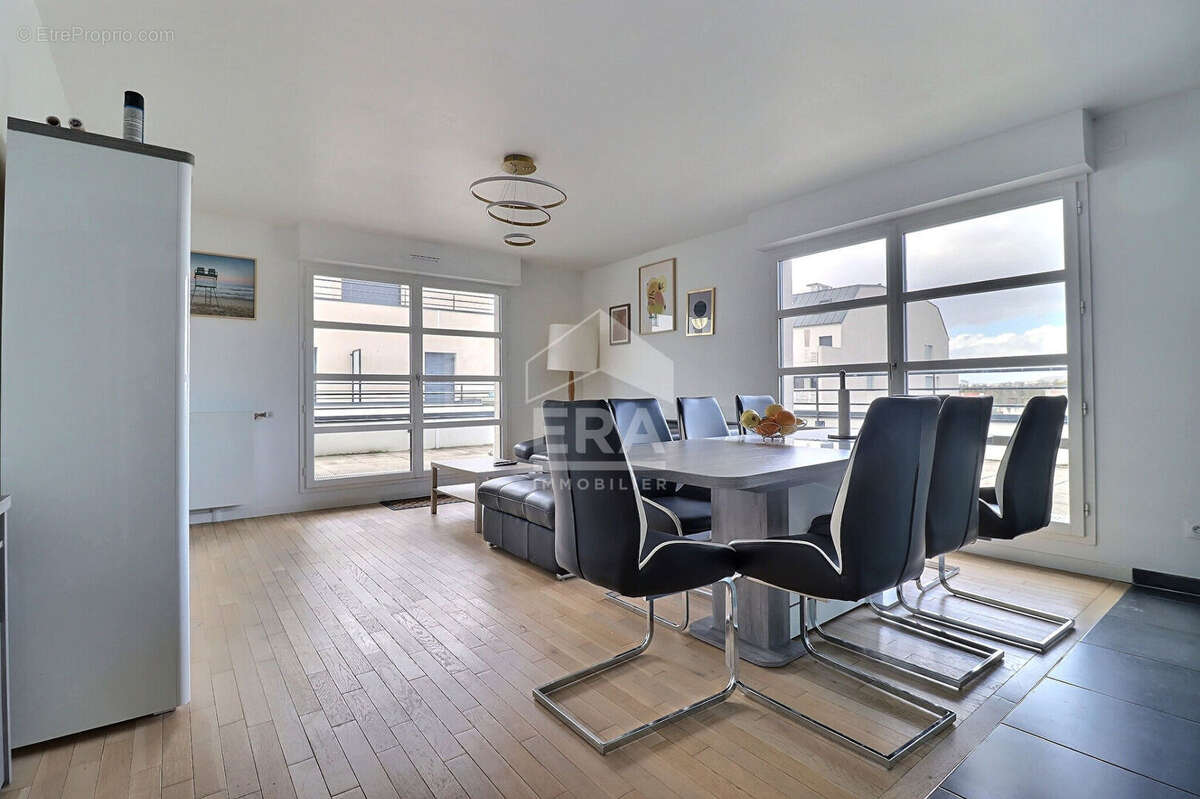 Appartement Colombes 5 pièce(s) 97 m2 - terrasse de 67 m² - photo 3