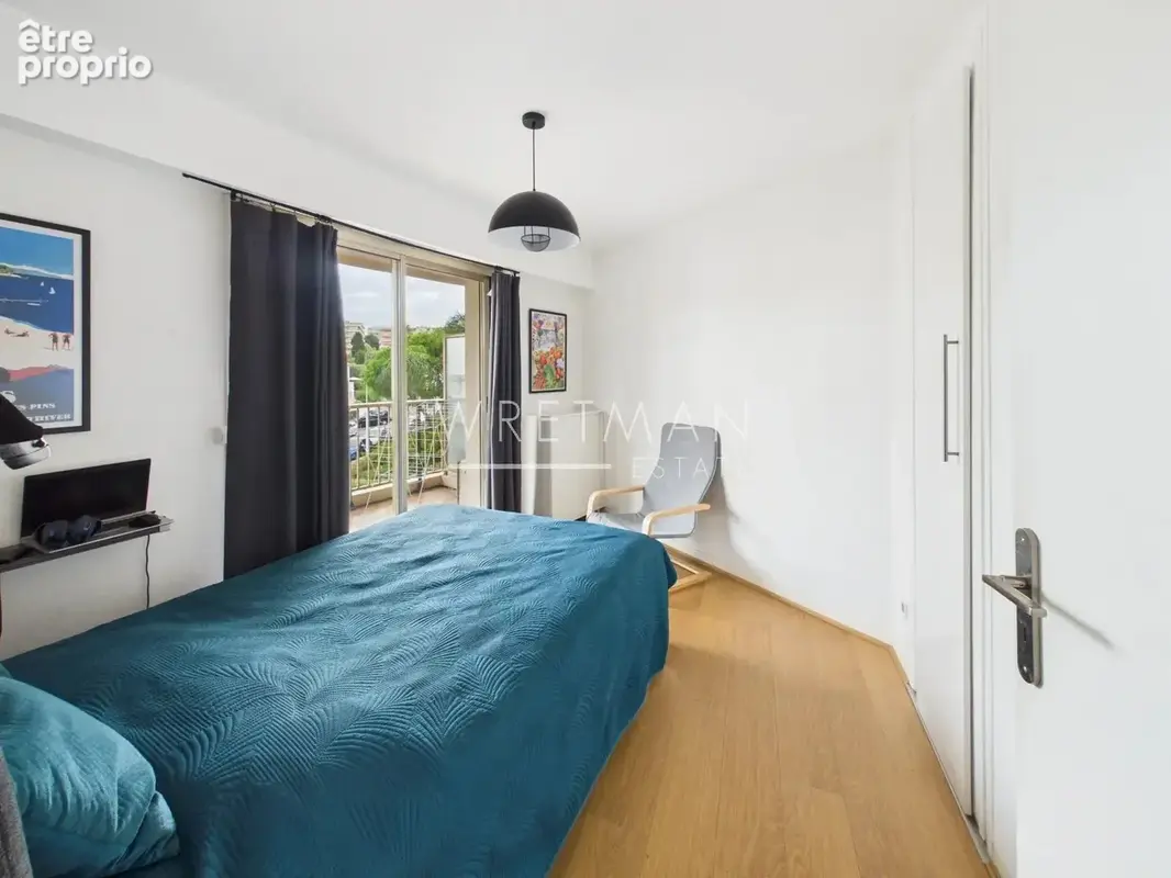 Lumineux appartement 2 pièces - Juan-les-Pins Centre - photo 4