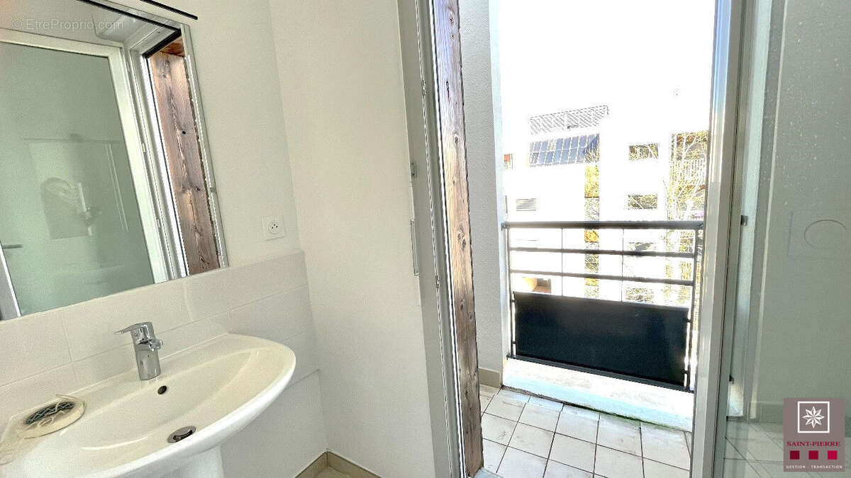 Appartement à SAINTE-FOY-LES-LYON