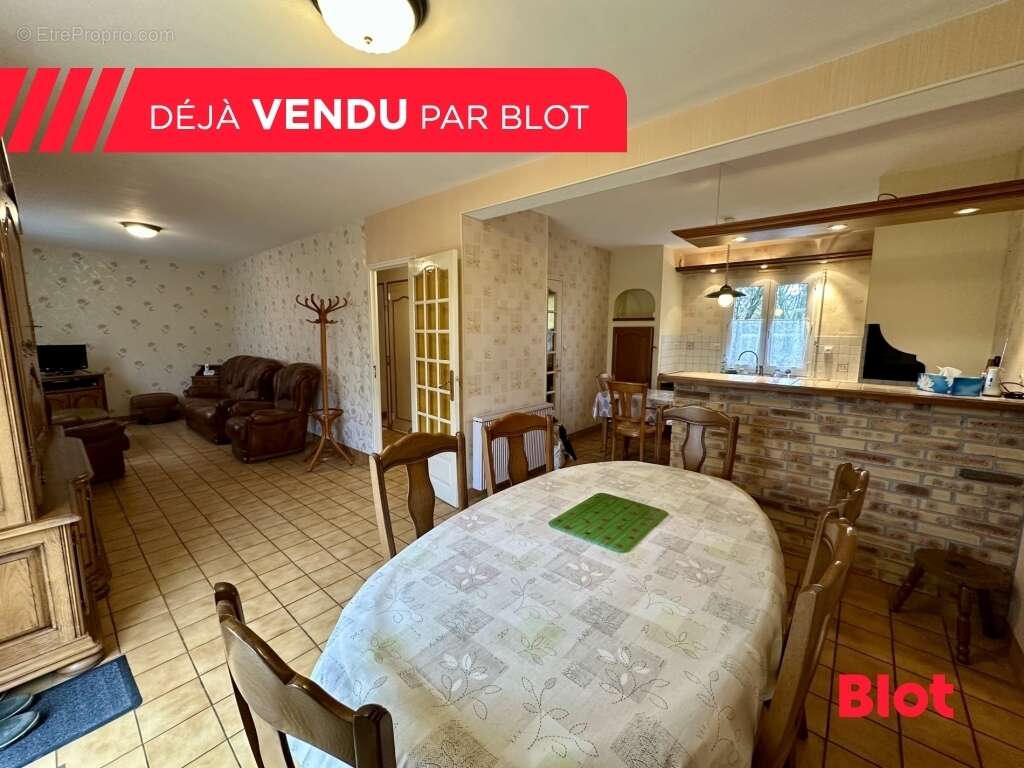 Maison à MONTFORT-SUR-MEU