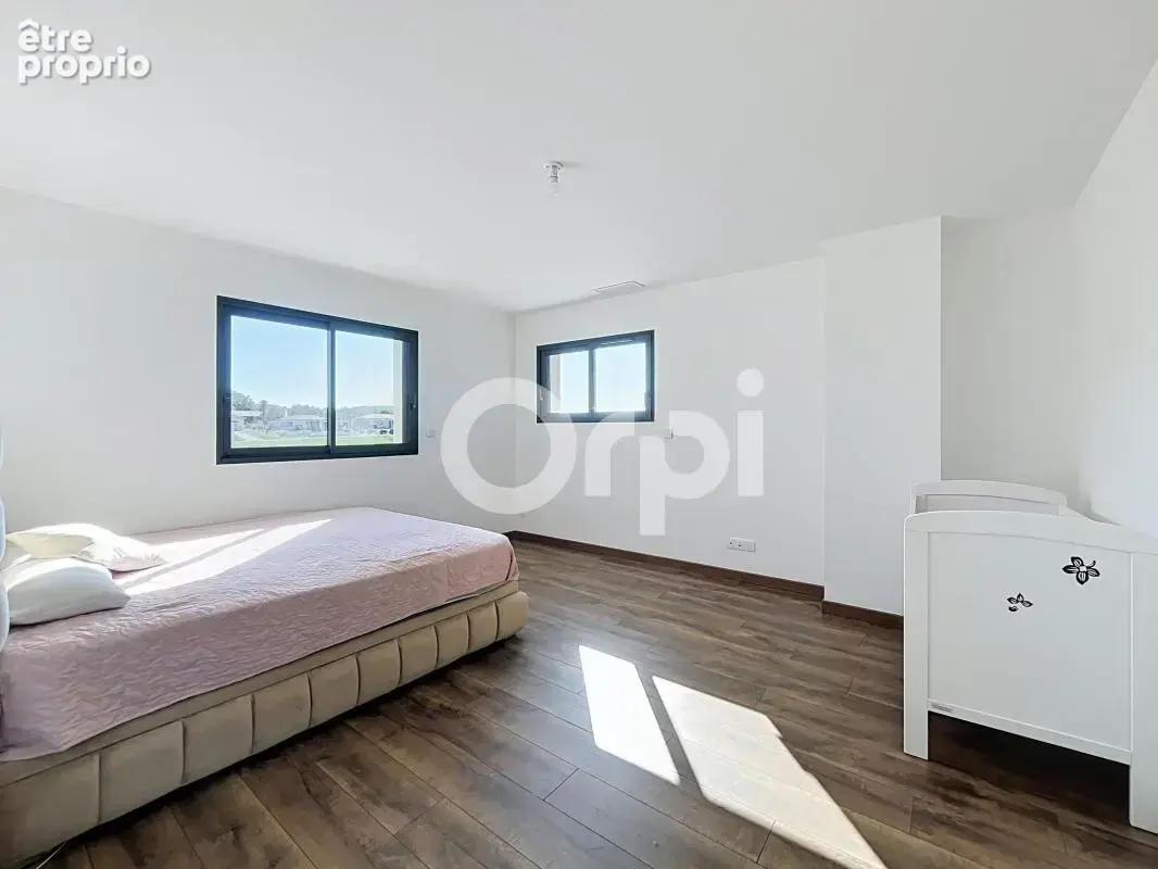  À vendre – Maison contemporaine haut de gamme (2026) avec vue panoramique, piscine et sous‑sol de 180 m² – Boulazac - photo 11