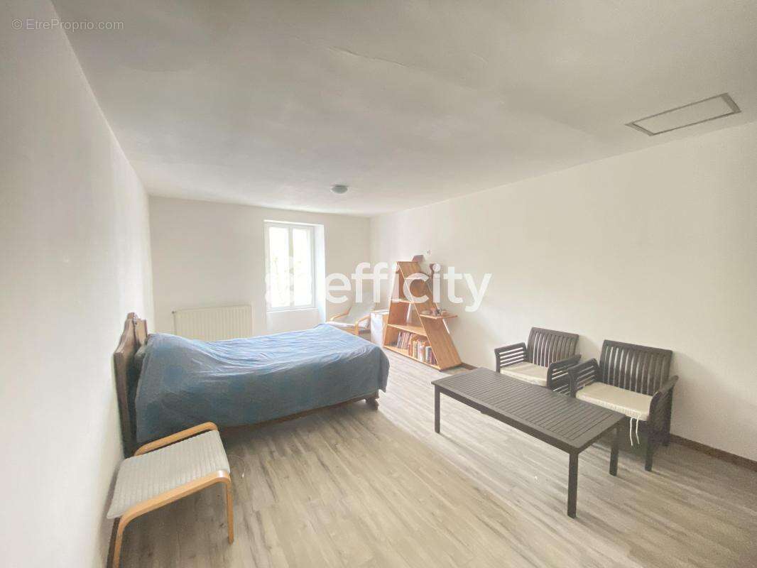 Maison 113 m² à Guegon  - photo 7