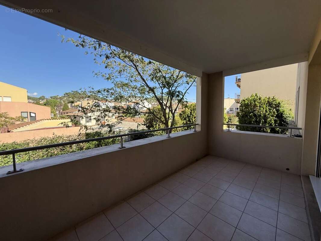 Appartement à VALLAURIS