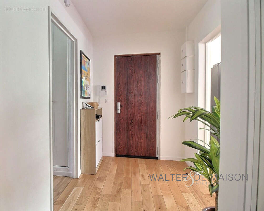 Appartement à VILLE-D&#039;AVRAY