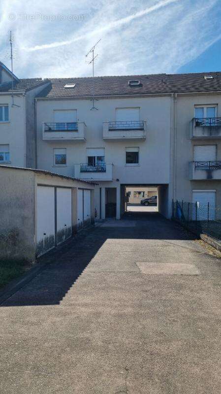Appartement à SAINTE-GENEVIEVE-DES-BOIS