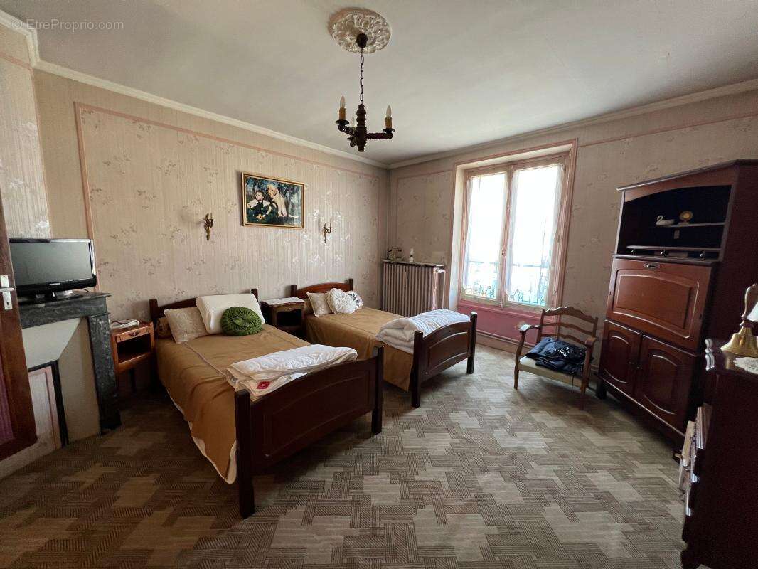 Maison à FERRIERES-EN-BRIE