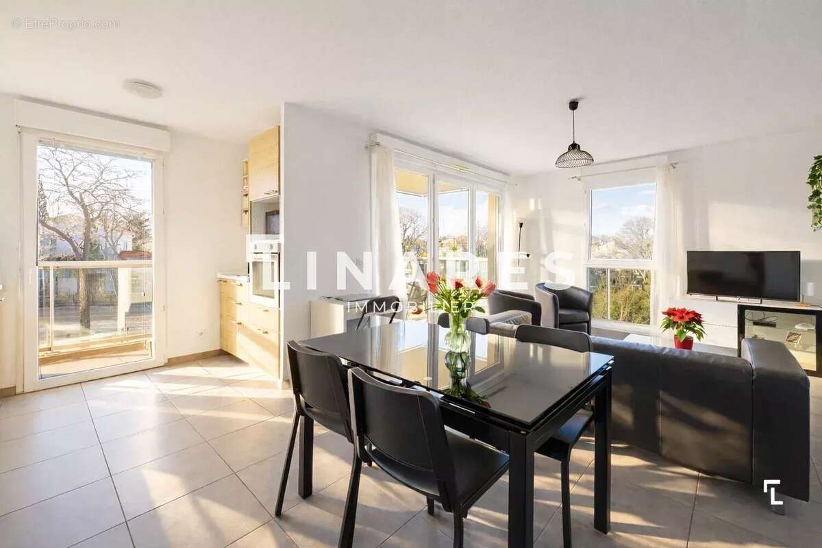 Appartement à MARSEILLE-9E