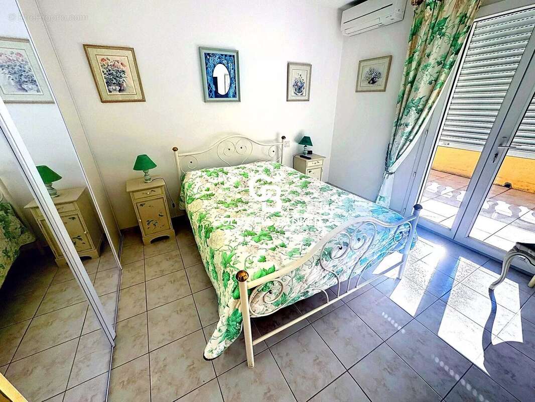 Maison à LES ISSAMBRES