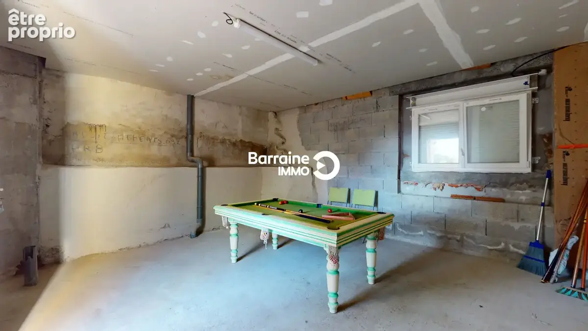 BARRAINE IMMO : Ensemble immobilier de charme - Maisons en pierre rénovées en 2015 - Hangar - 8500m²  de terrain - Réf : PZ00401 - photo 19
