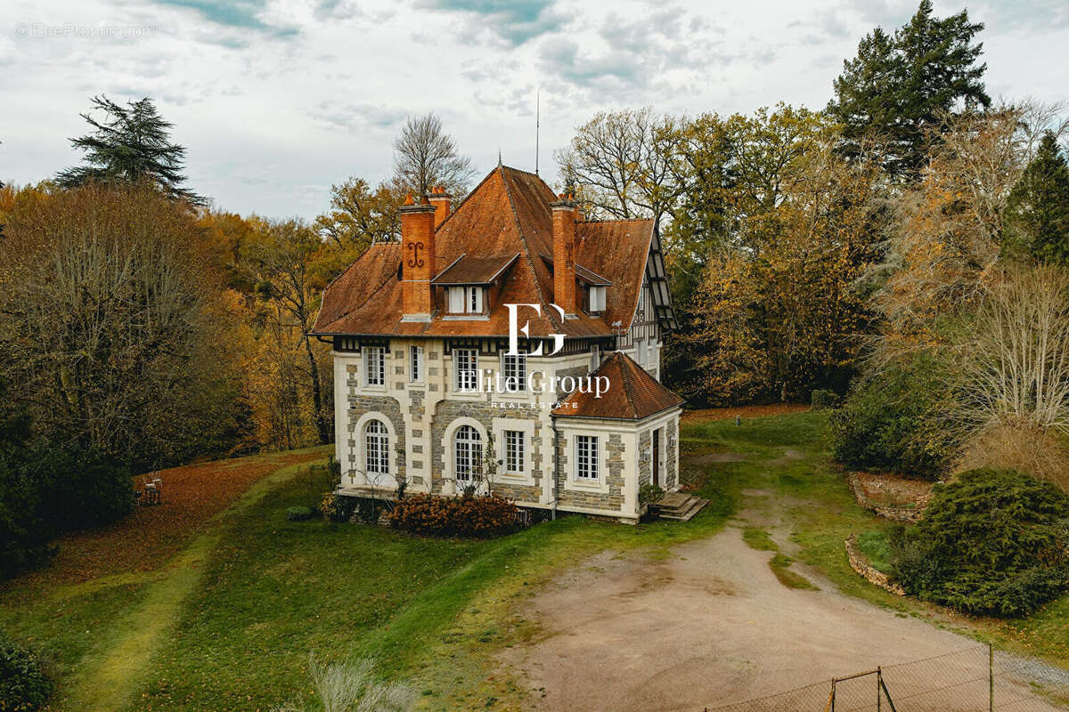 Maison à ORADOUR-SUR-VAYRES