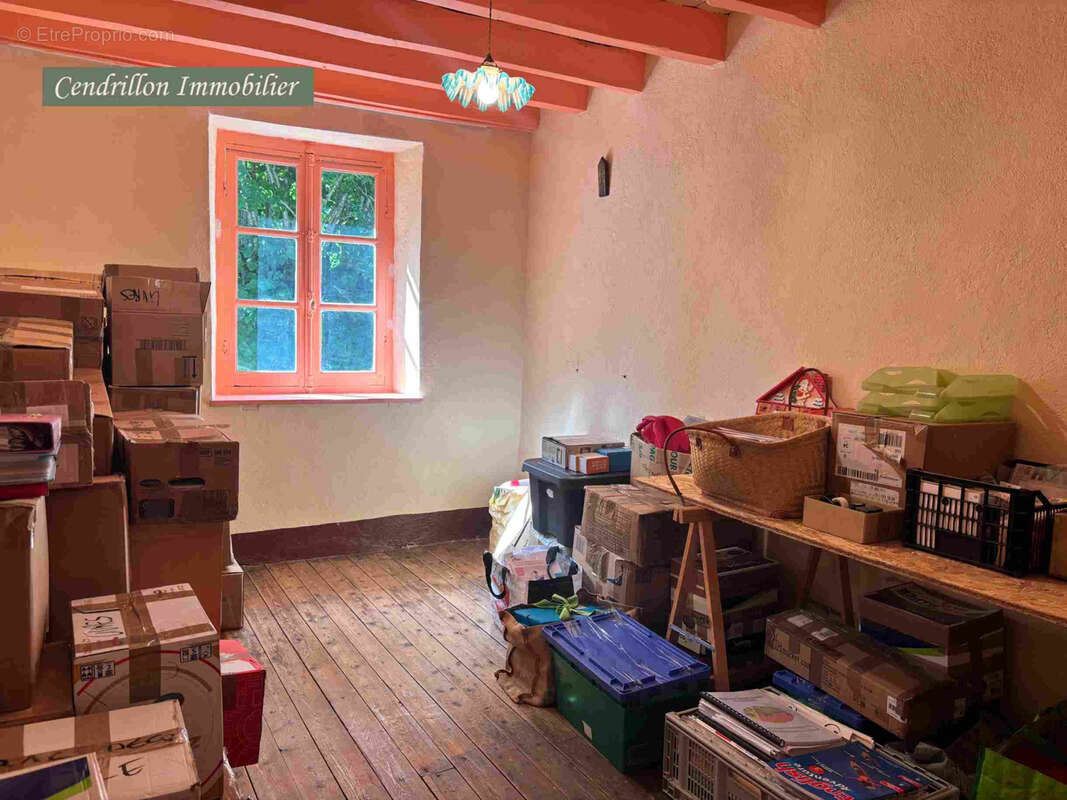 Maison en pierres 120m2, dépendances, grange et terrains, typique du bien Creusois idéal, situé dans le Parc N - photo 20