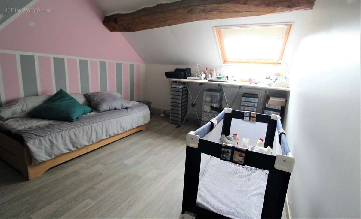 Maison à JAILLY-LES-MOULINS