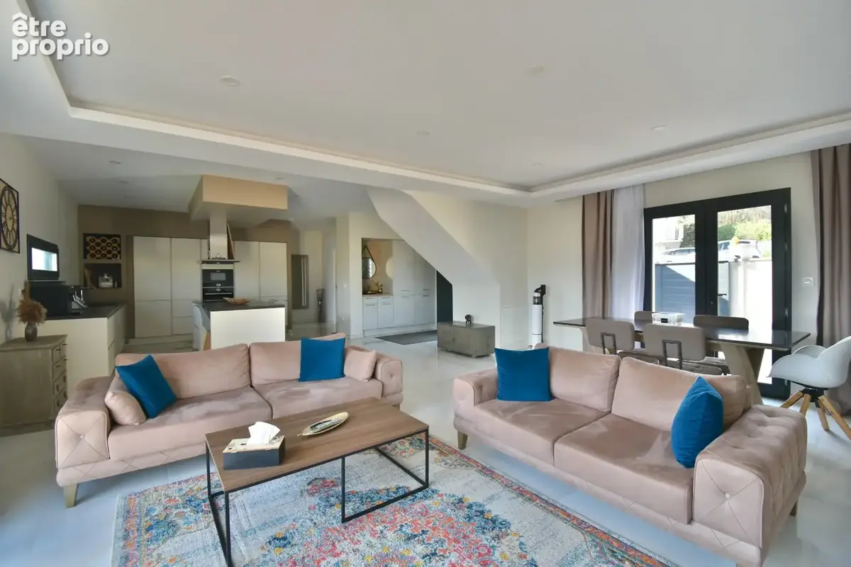 DARDILLY – Superbe villa contemporaine de 151 m² avec vue Mont Verdun - photo 3