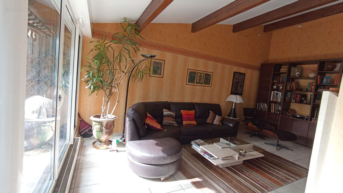 Appartement à VILLE-D&#039;AVRAY