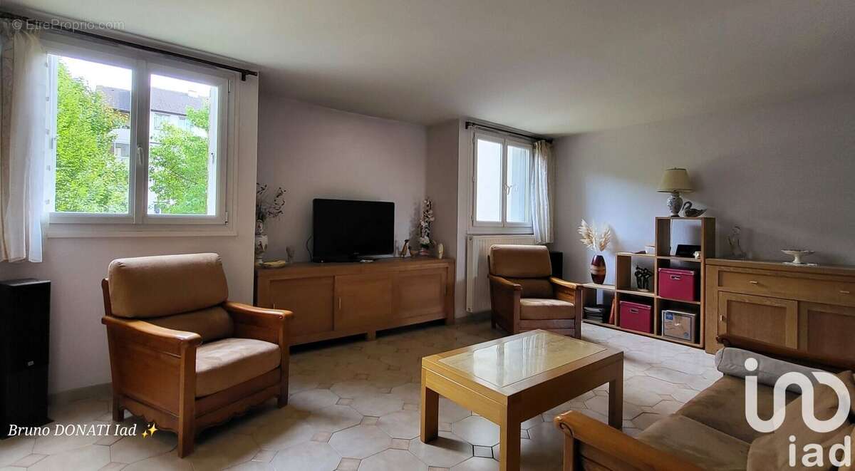 Photo 3 - Appartement à GENNEVILLIERS